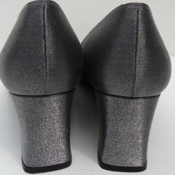 SIZE 9.5 B. Stuart Weitzman dressy satin shoes. - Picture 11 of 16